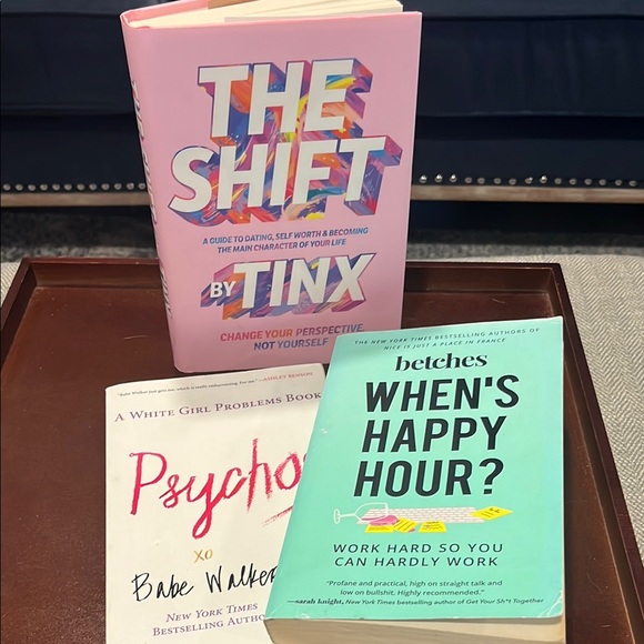 Girls Club Book Bundle - Picture 1 of 2